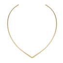 Colar Aro Designer V com Detalhe Central | Banhado em Ouro 18k