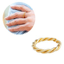 Anel Torcido Liso Regulável | Banhado a Ouro 18k